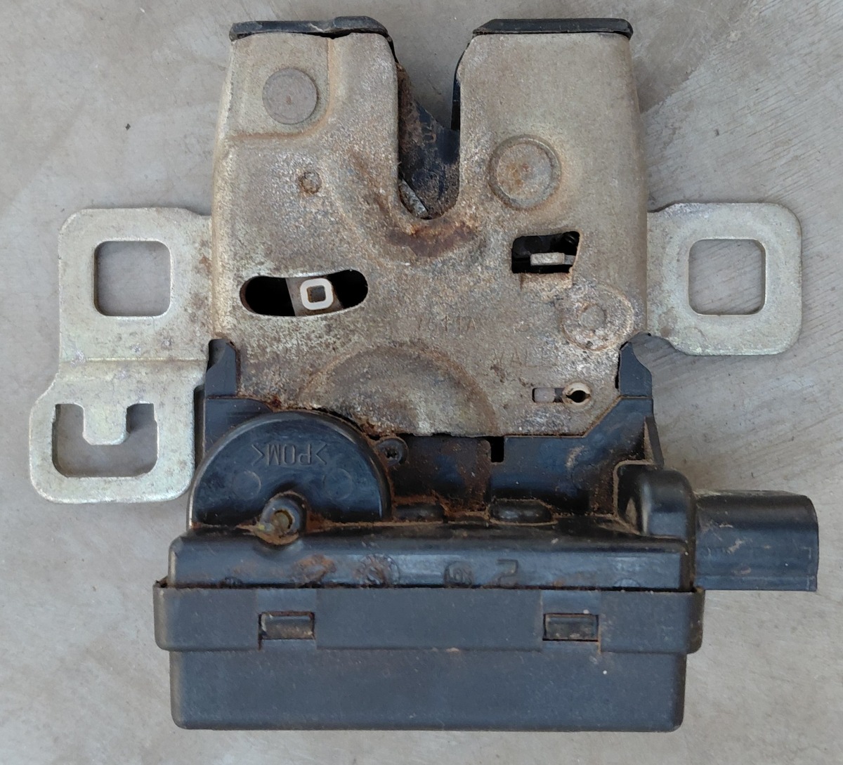 R56 BOOT LOCK