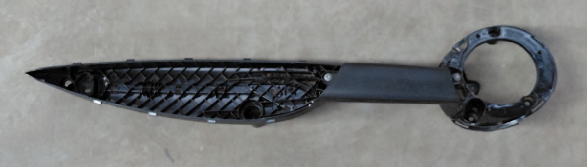 R56 LEFT FRONT DOOR HANDLE CARRIER