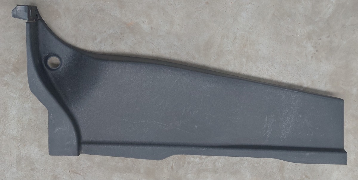 Hi-lux GD B-Pillar Trim Left Single Cab