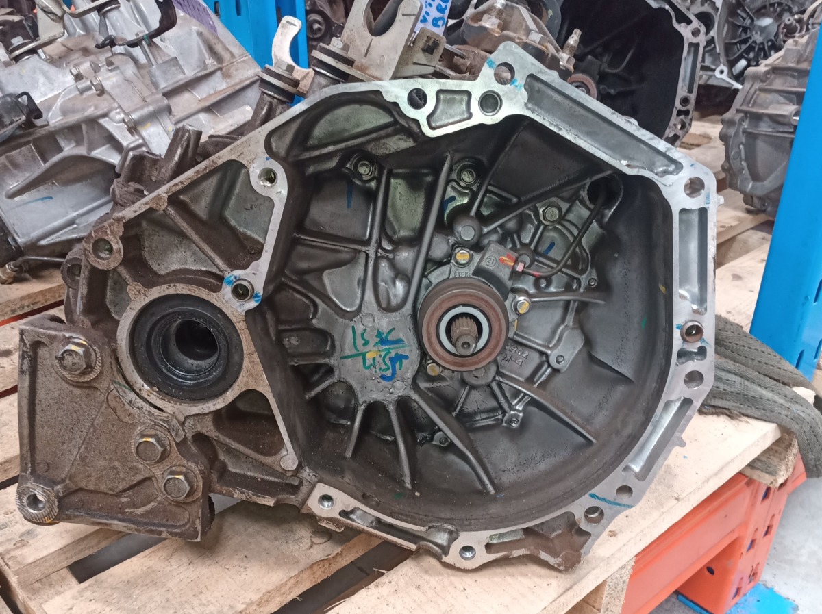 BREZZA 1.5 MANUAL GEARBOX