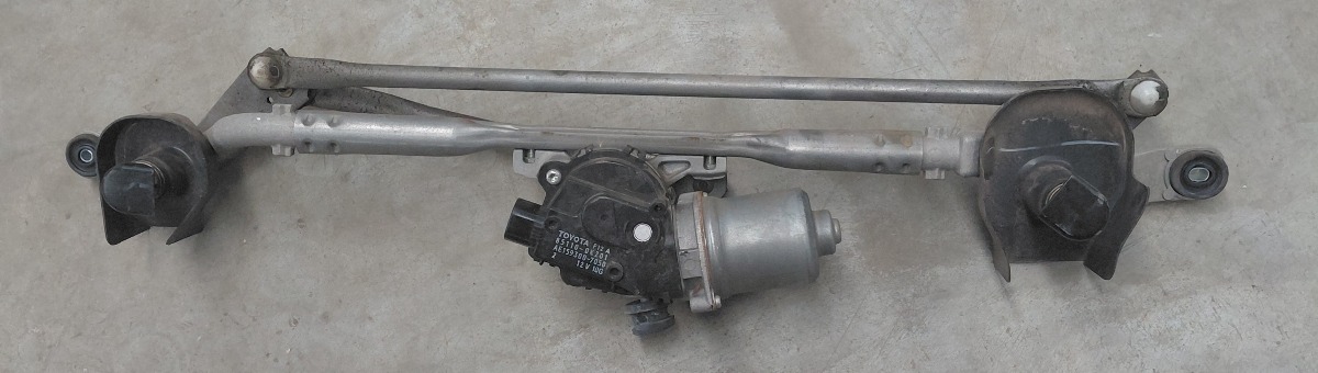 HILUX GD WIPER MOTOR WITH LINKS