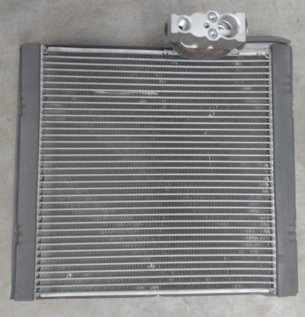 HILUX GD INTERRIOR AIRCON RADIATOR