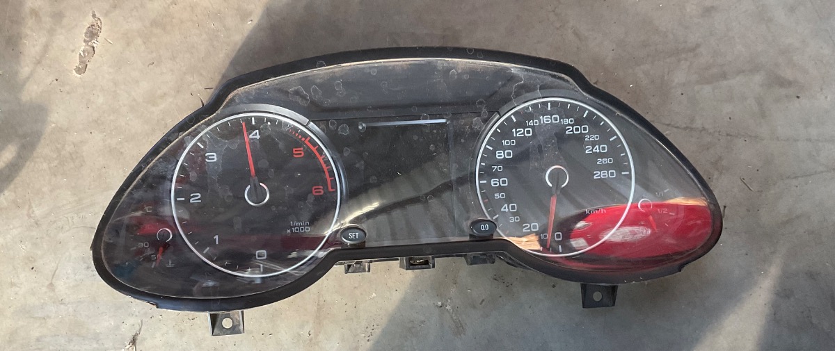 Q5 SPEEDO CLUSTER