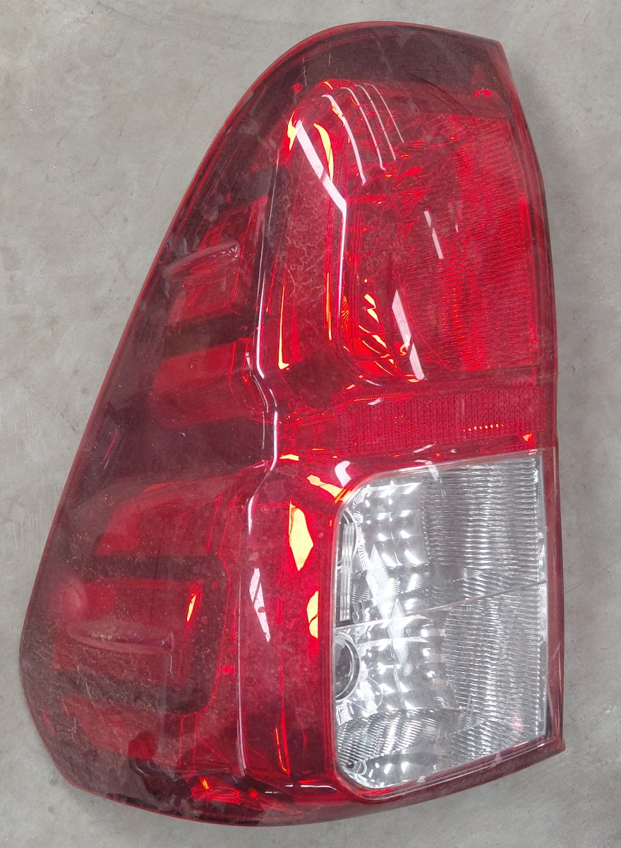 HILUX GD6 LEFT REAR TAIL LIGHT