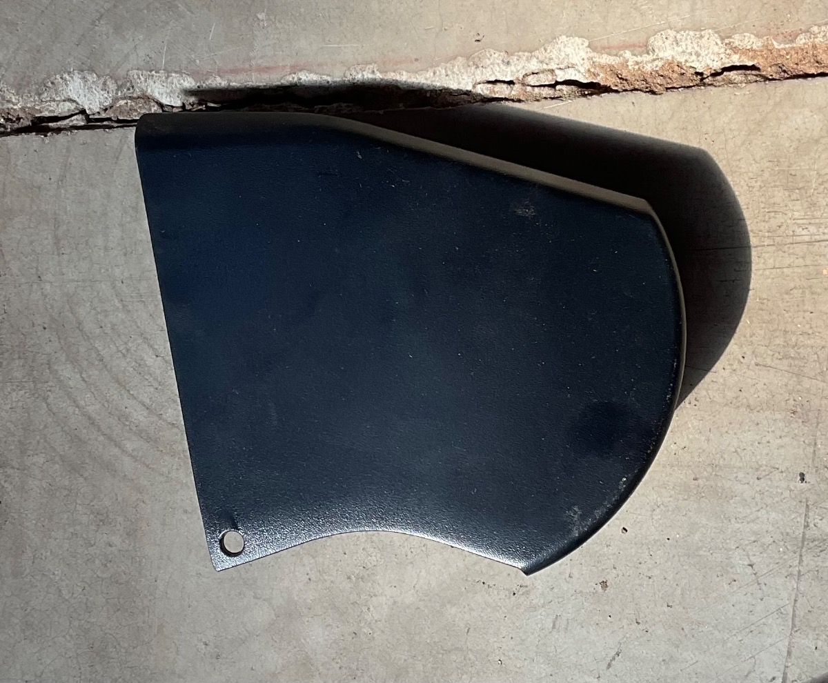 HILUX GD LOWER MIRROR TRIM