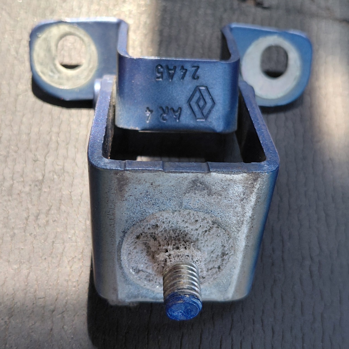 SANDERO II BOOT HINGE L=R