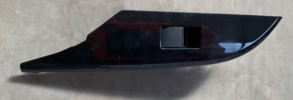 HILUX GD LEFT REAR WINDOW SWITCH