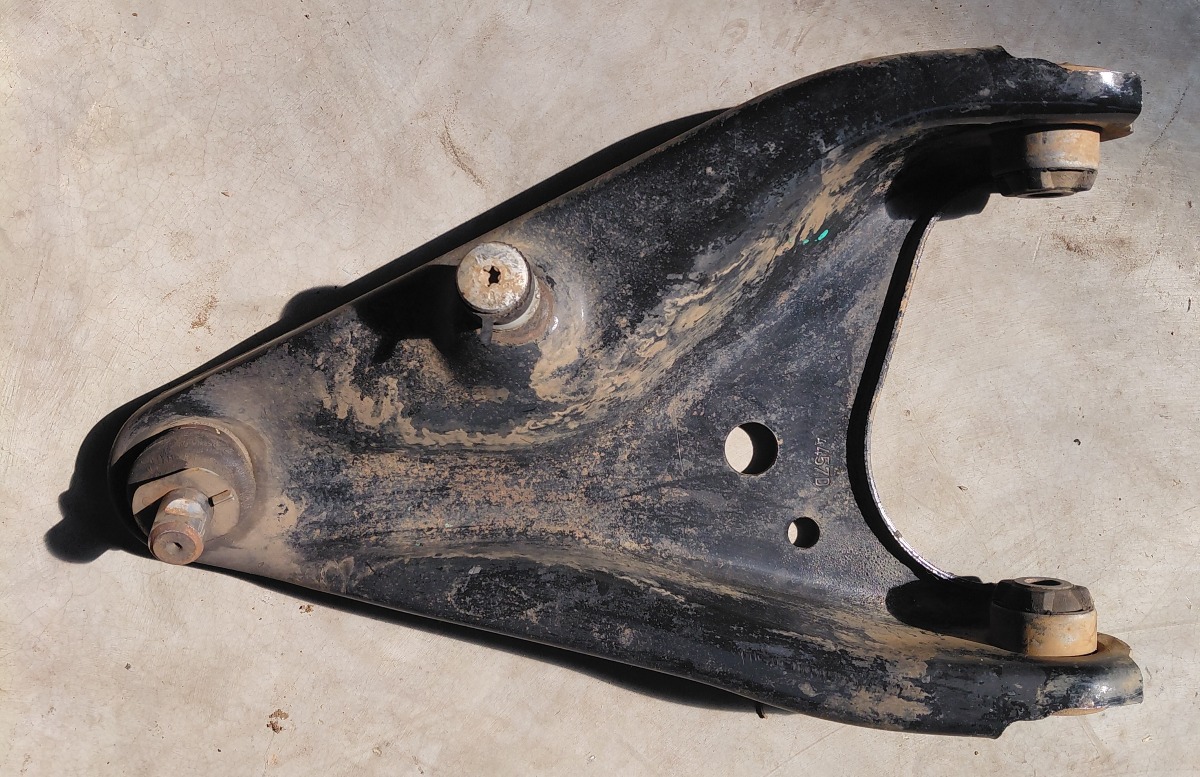 SANDERO II RIGHT FRONT CONTROL ARM