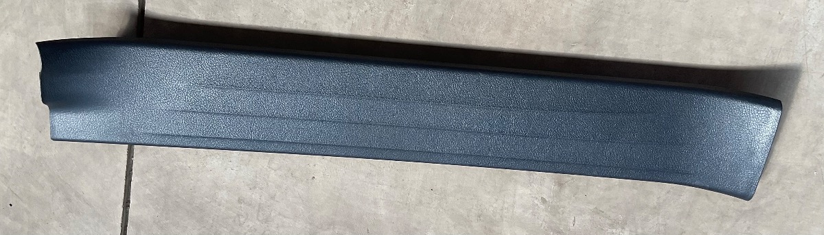 HILUX GD6 LEFT FRONT SILL COVER