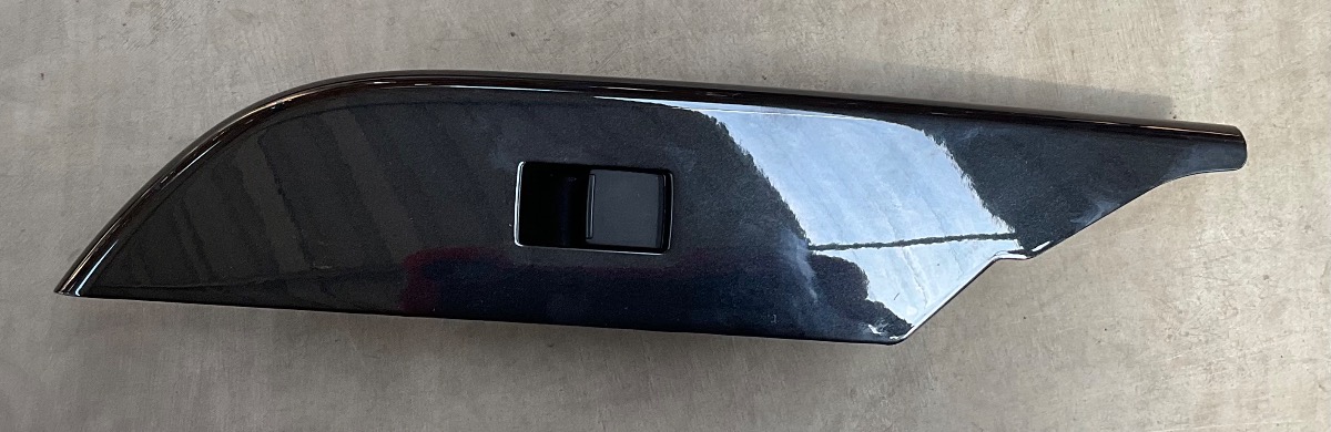 HILUX GD LEFT REAR WINDOW SWITCH