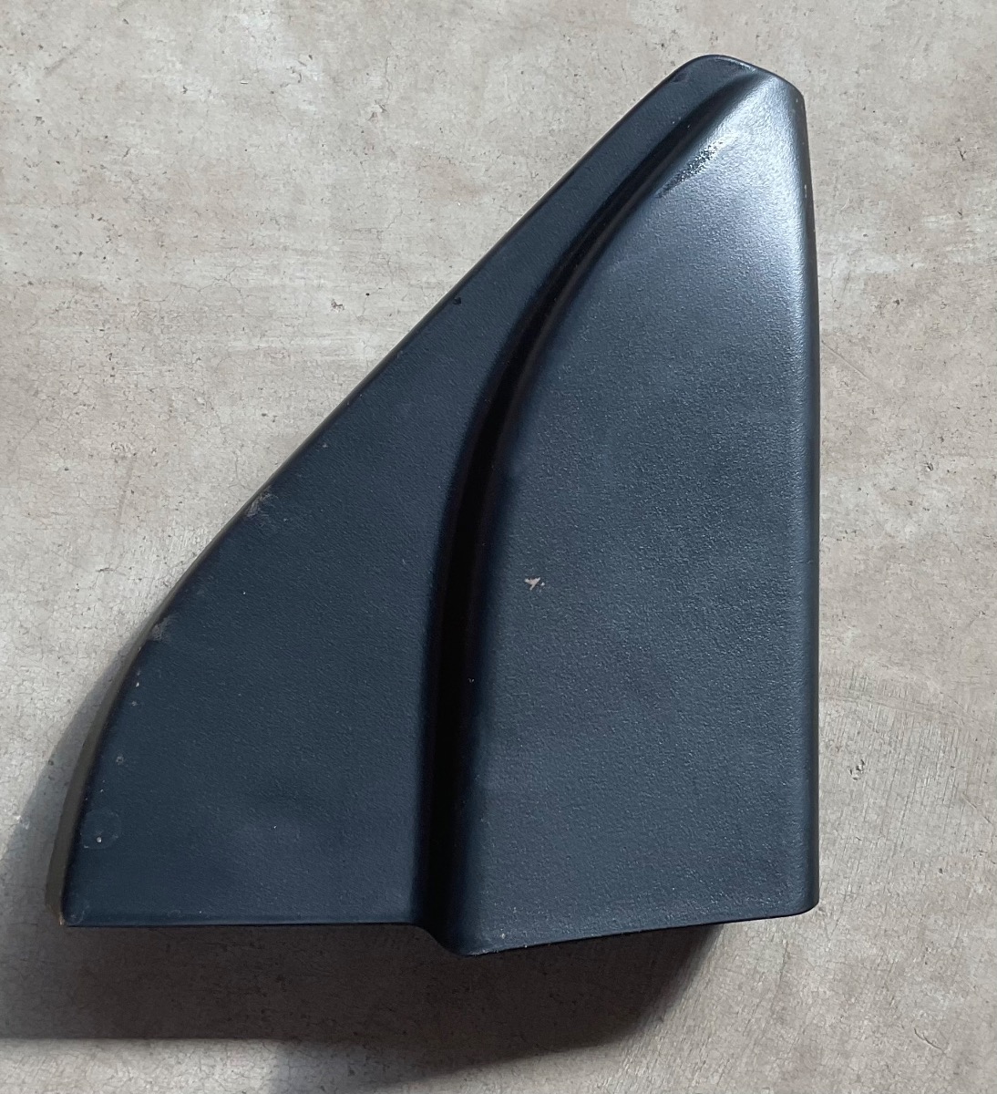 HILUX GD RIGHT FRONT INNER DOOR TRIM
