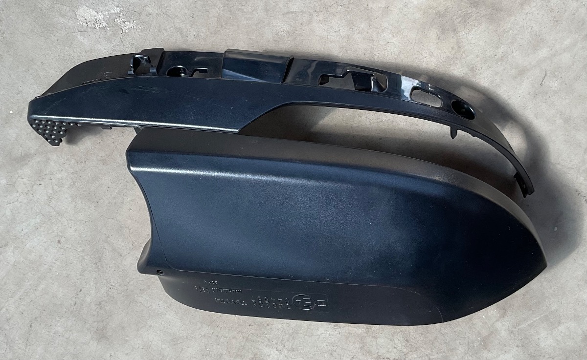 HILUX GD LEFT MIRROR TRIM
