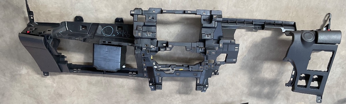 HILUX GD DASH FRAME