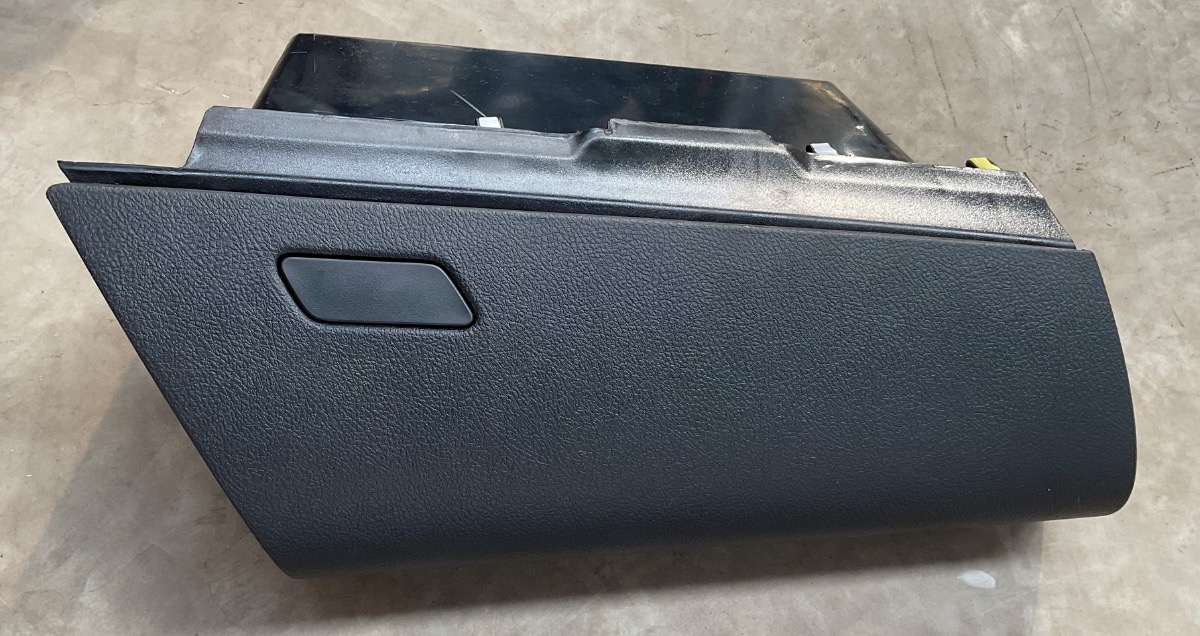 Hilux Invincible Glove Box