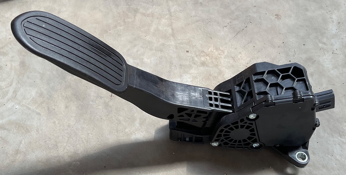 HILUX GD ACC PEDAL
