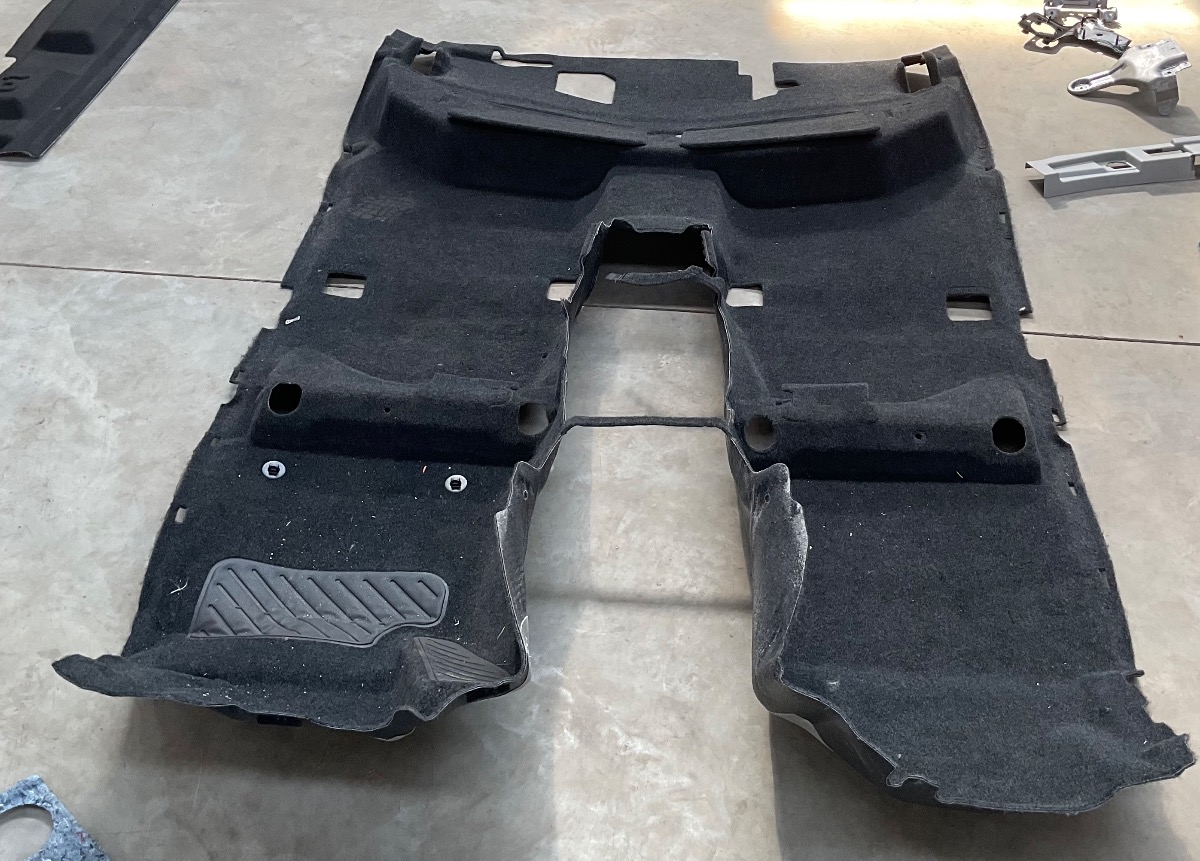 HILUX GD FLOOR CARPET