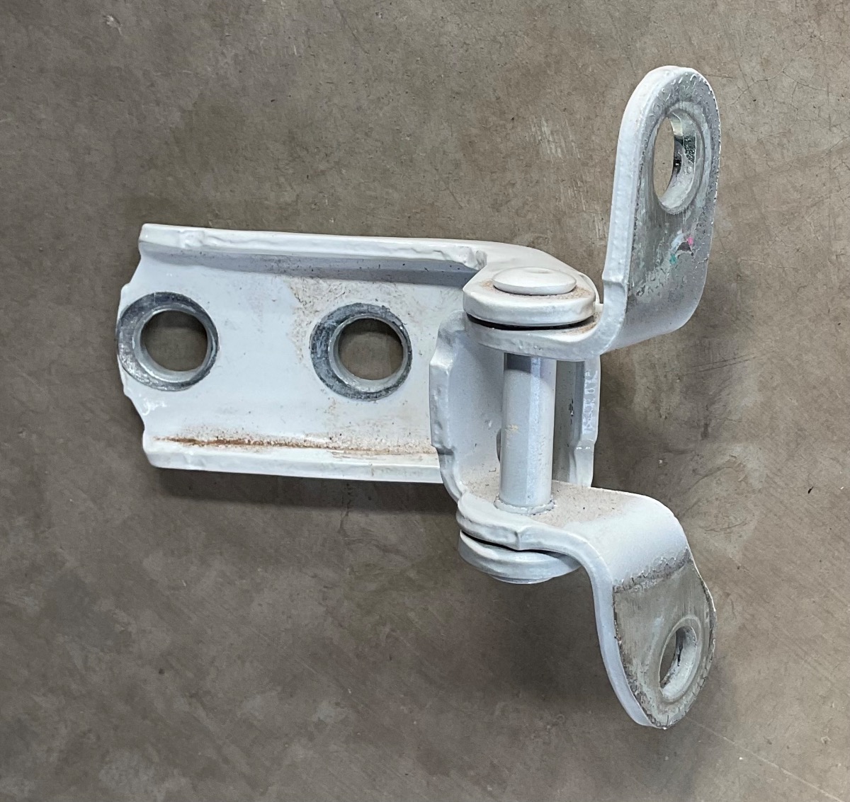 Hilux D4d/vvti , Fortuner Door Hinge Upper Right