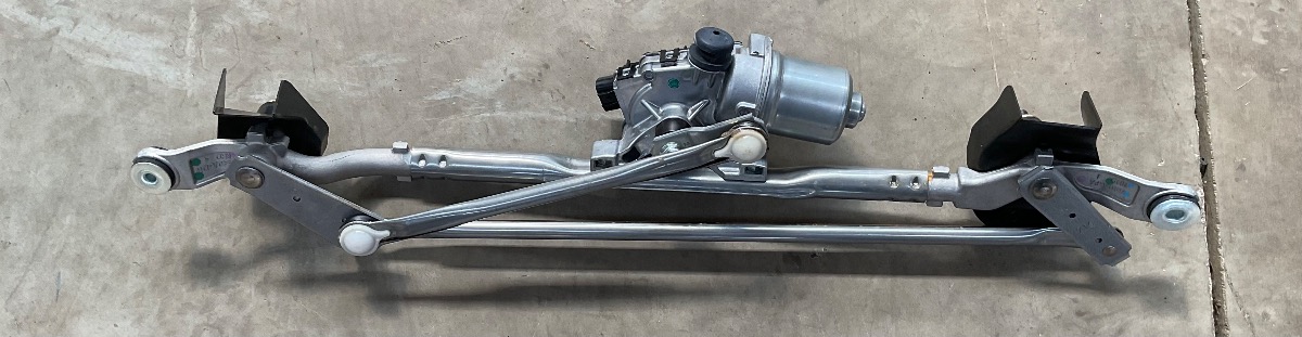 HILUX GD WIPER LINK AND MOTOR