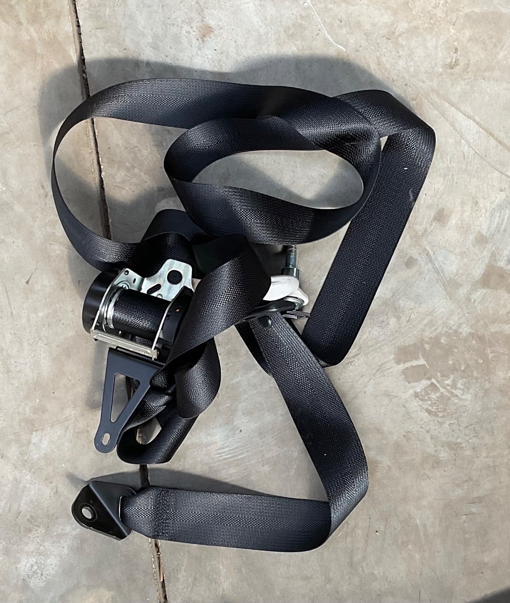HILUX GD LEFT REAR SEAT BELT