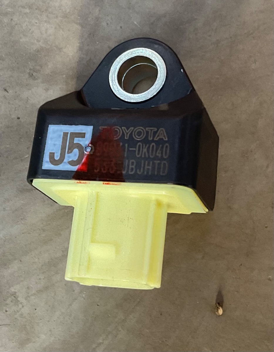 HILUX GD SIDE IMPACT SENSOR