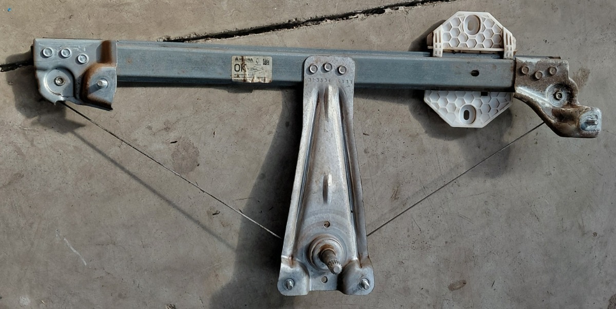Sandero II Right Rear Window Lifter