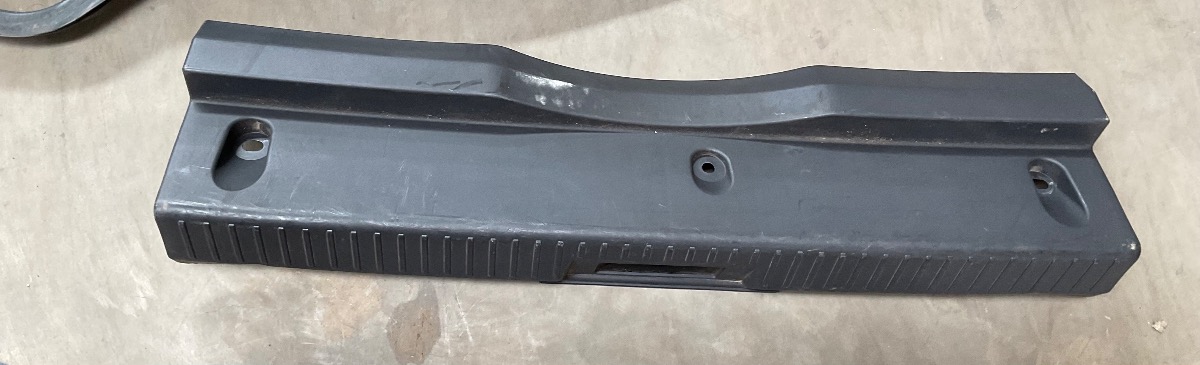 86 INNER BOOT TRIM PANNEL