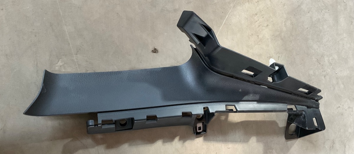 86 LEFT REAR INNER TRIM COVER