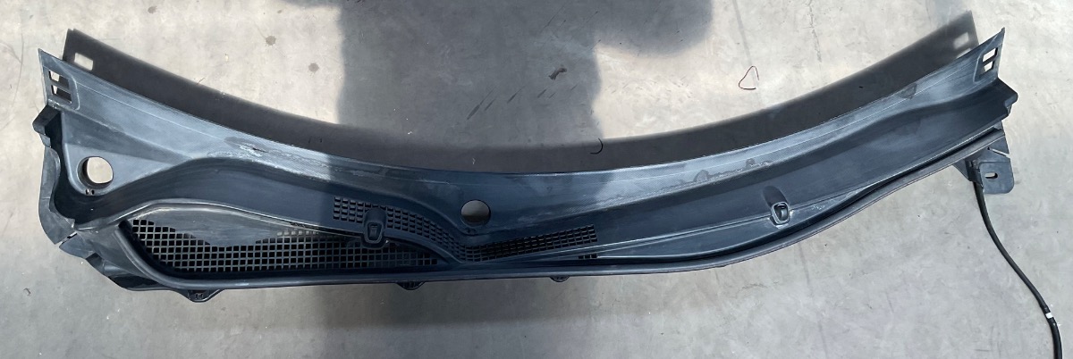 86 Cowl Trim Grille