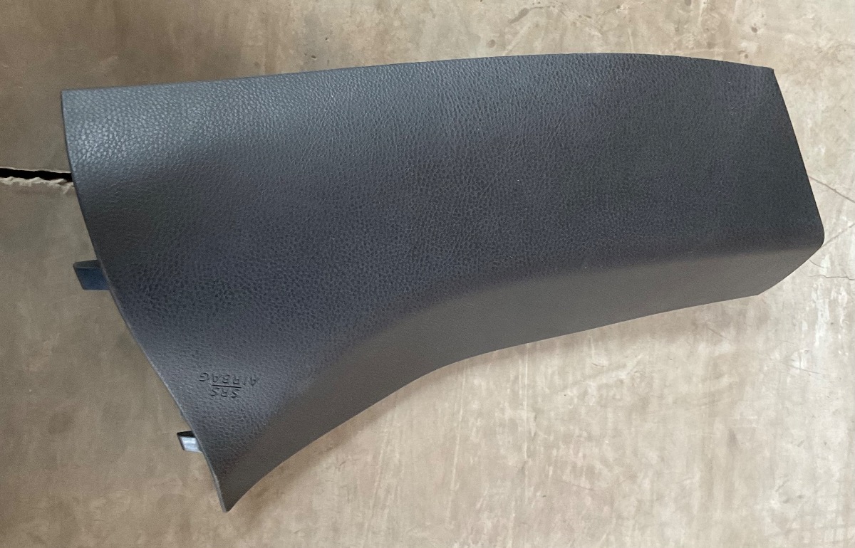 86 LEFT Passenger C Pillar Trim Panel
