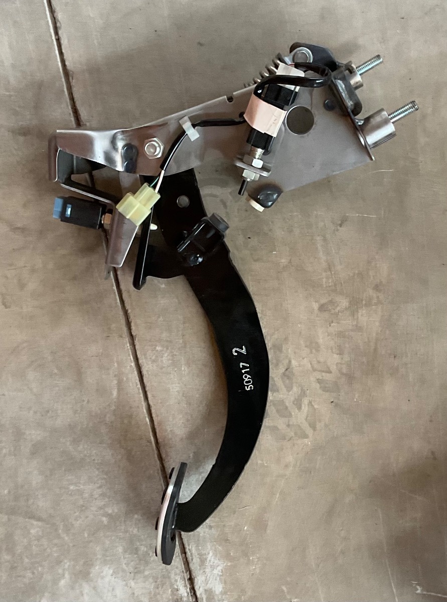 86 BRAKE PEDAL