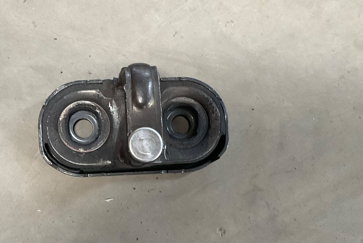 POLO MK8/9 TAILGATE LOCK STOP