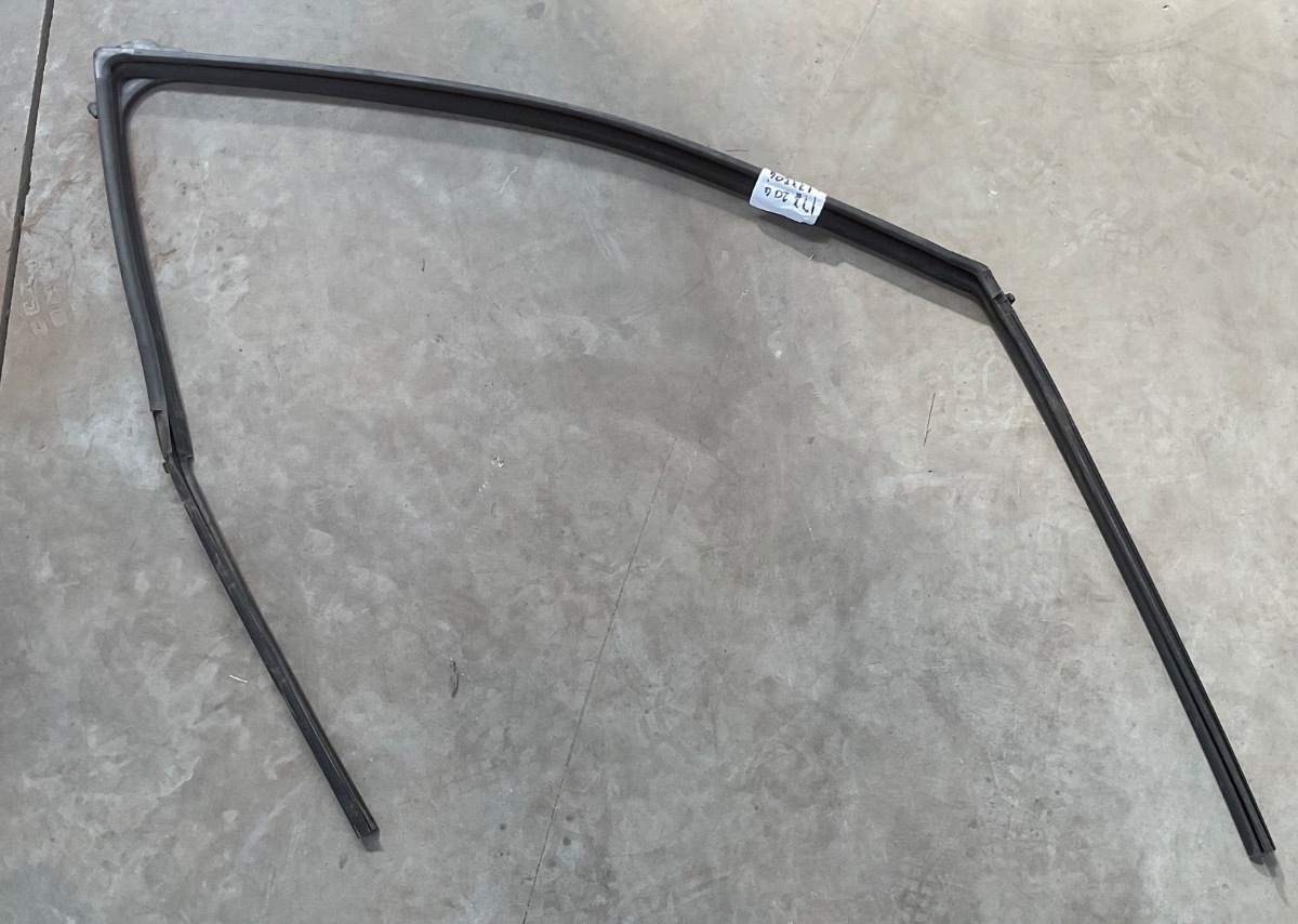Urban Cruiser Window Channel Front Right