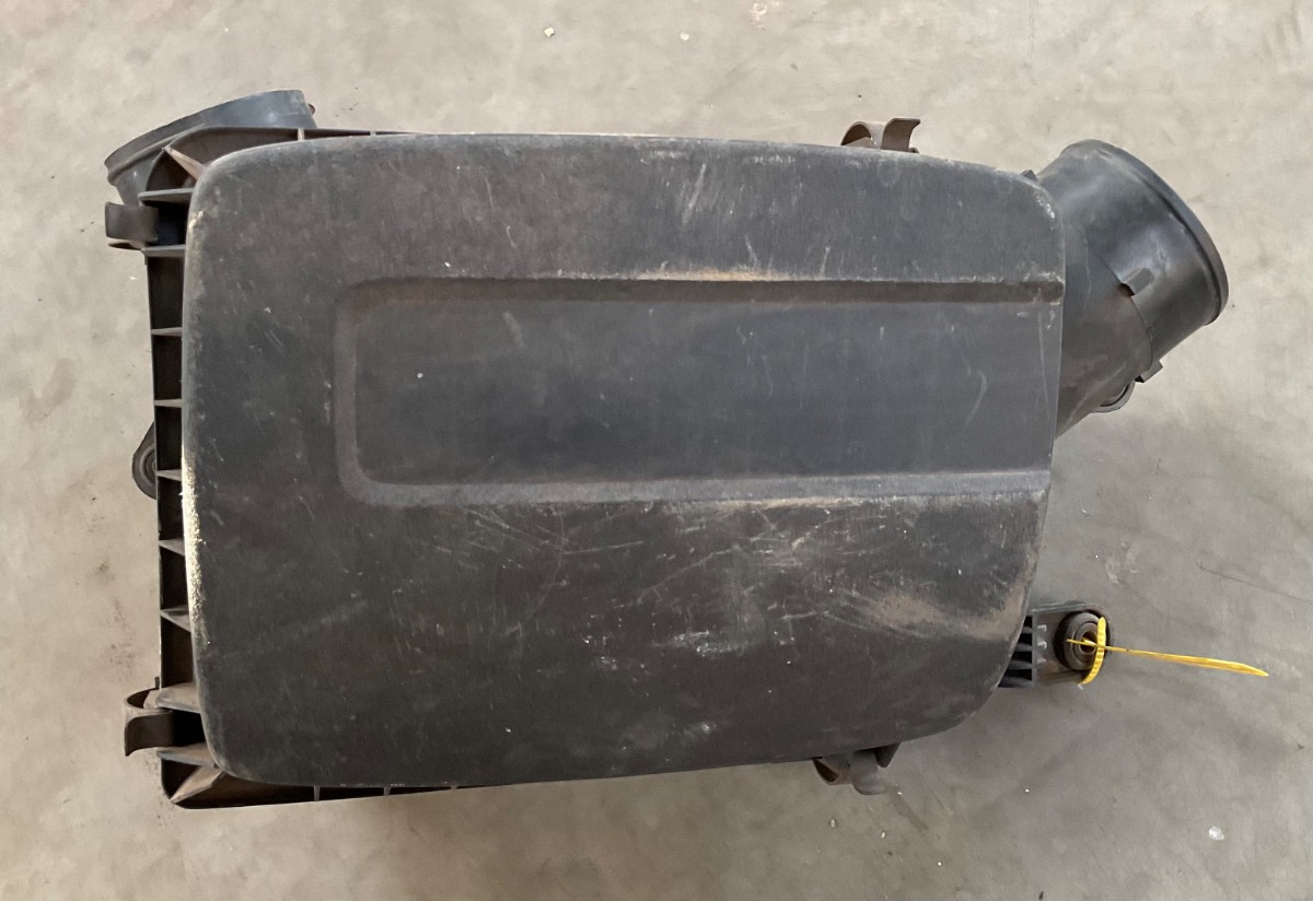 TERRITORY 4.0i AIR FILTER HOUSING