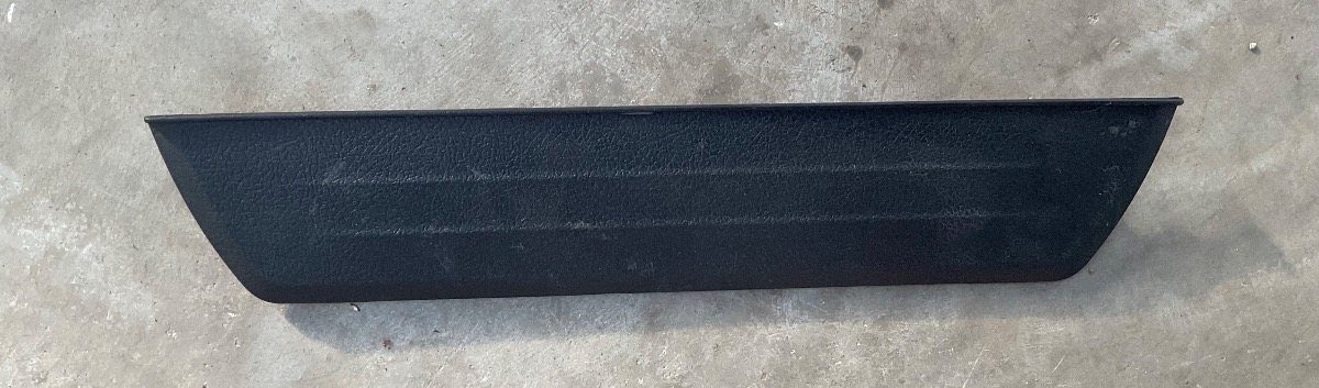 HILUX GD RIGHT REAR INNER SILL TRIM
