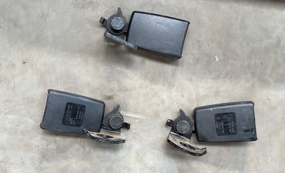 CORSA D REAR SEAT BELT STALK