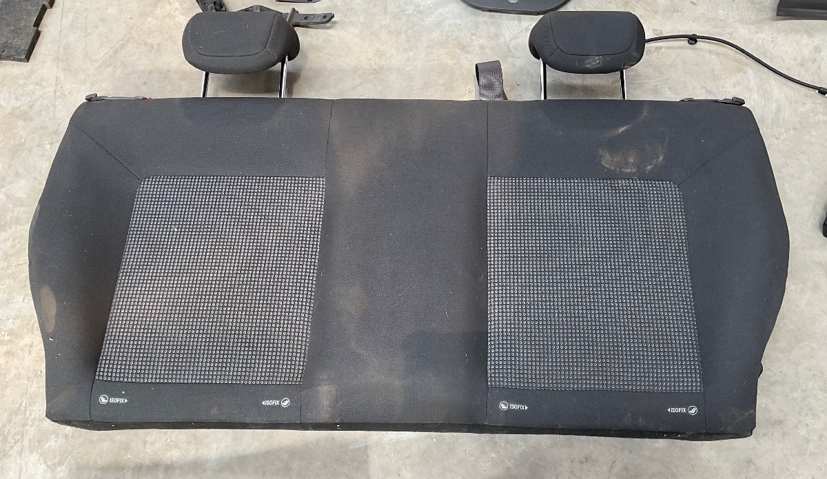 CORSA REAR SEAT UPPER