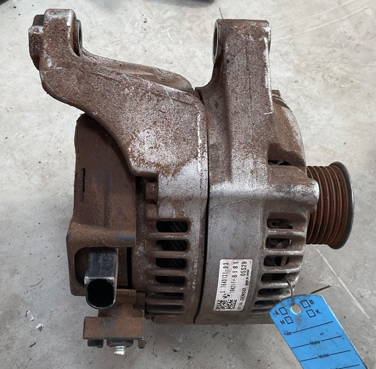 X1 F48 2.0D ALTERNATOR