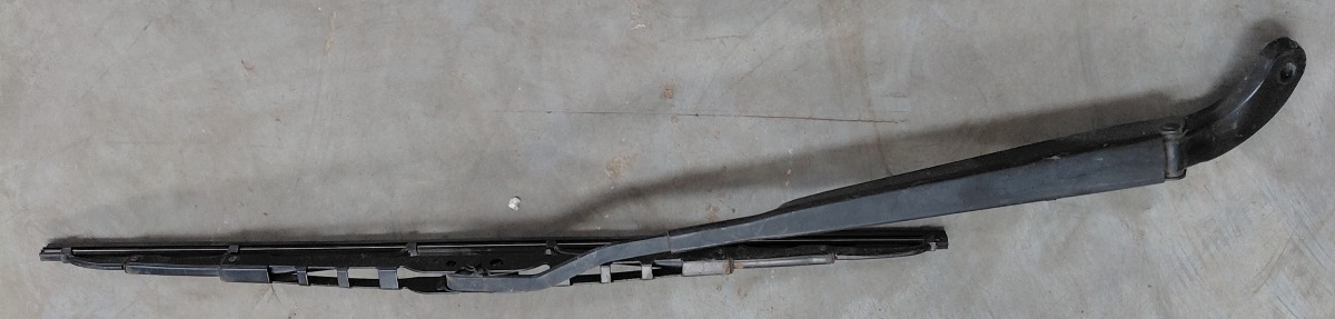 R56 FRONT WIPER ARM L=R