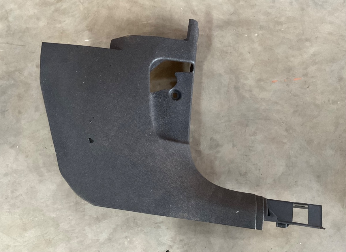 POLO MK 8/9 A PILLAR LOWER TRIM COVER