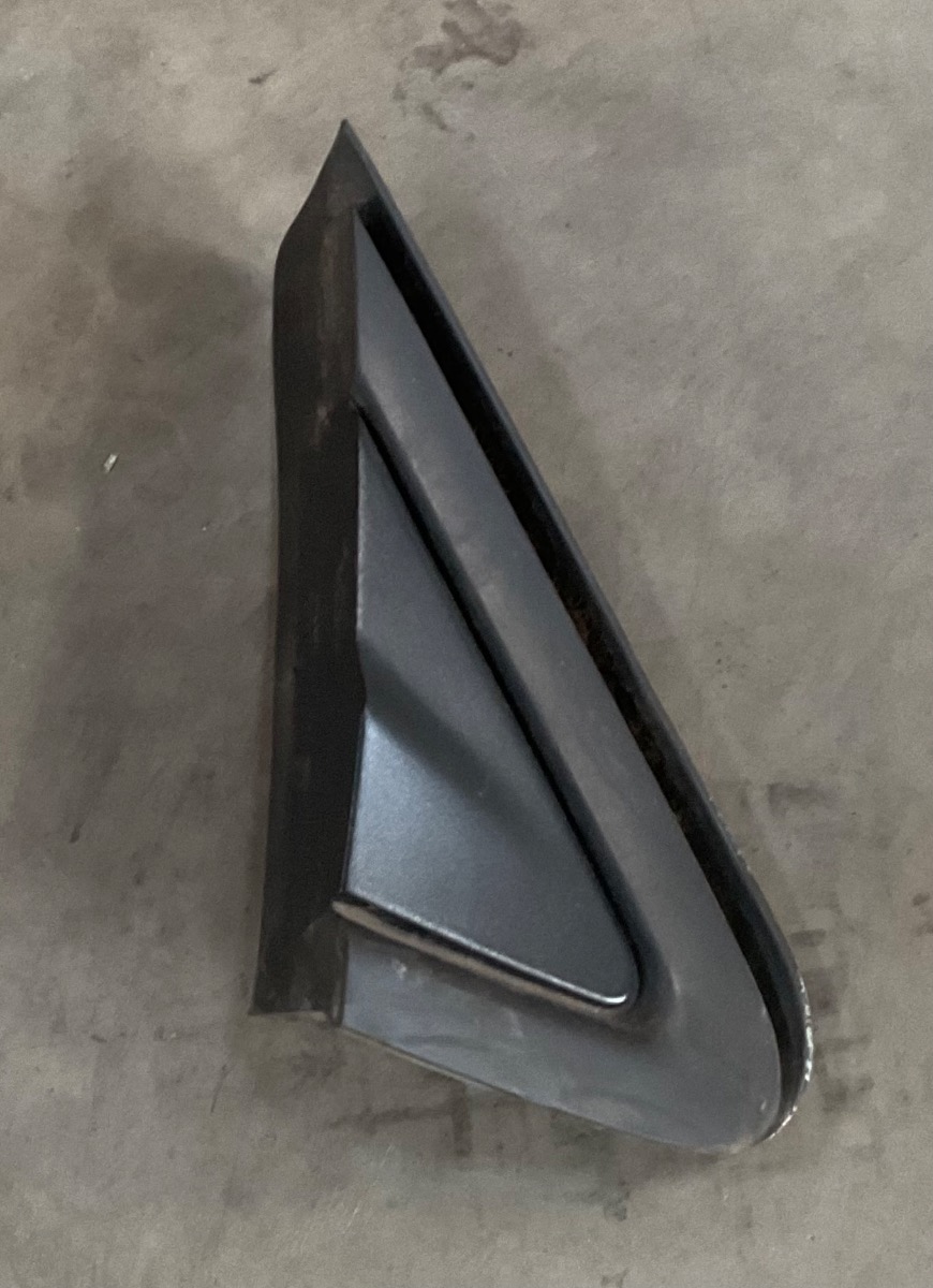 POLO MK8/9 A-pillar / wing mirror corner trim piece