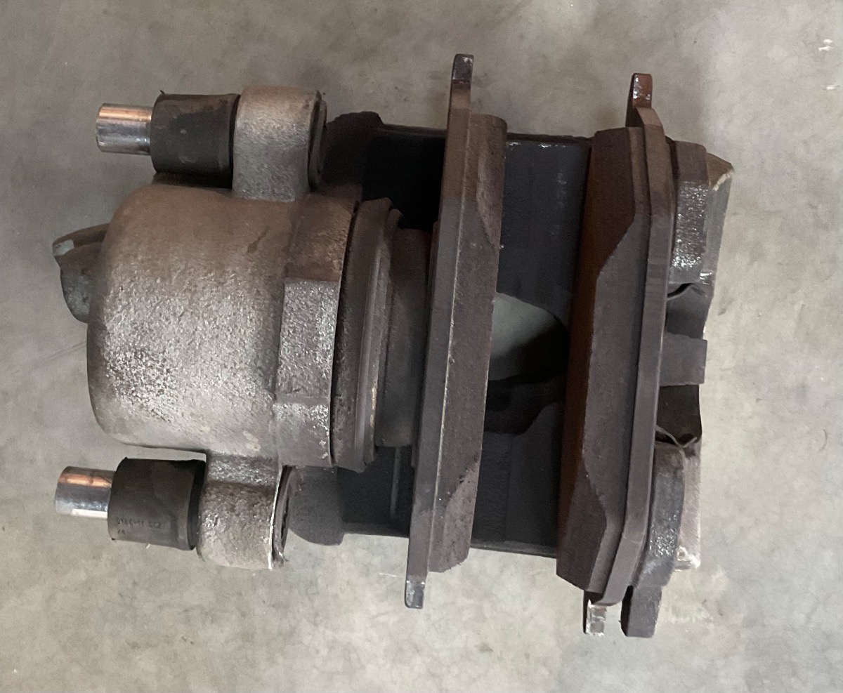 POLOMK8/9 RIGHT FRONT BRAKE CALIPER