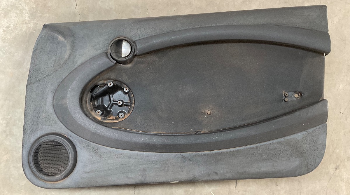 R56 RIGHT FRONT DOOR PANEL