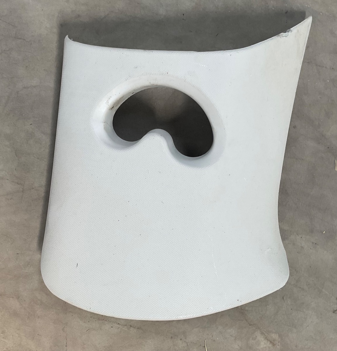 R56 LEFT REAR COLUMN C COVER