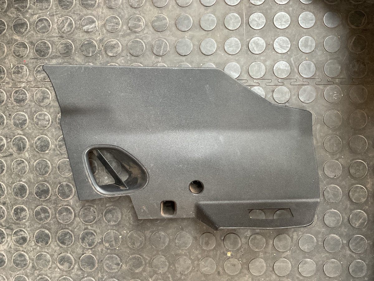 F56 DRIVER CENTER BOTTEM PANEL