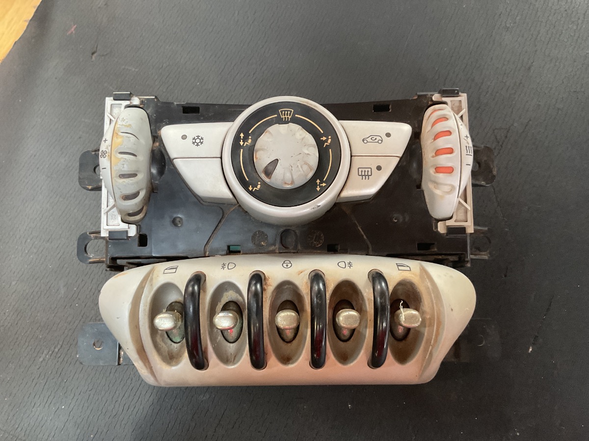 R56 AIR CONDITIONING CONTROL SWITCH