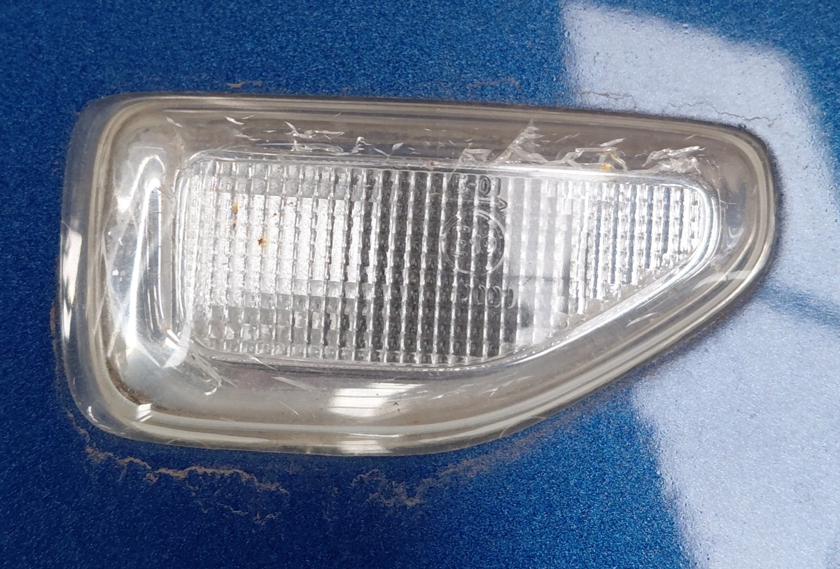 SANDERO II RIGHT FRONT FLASHER LAMP