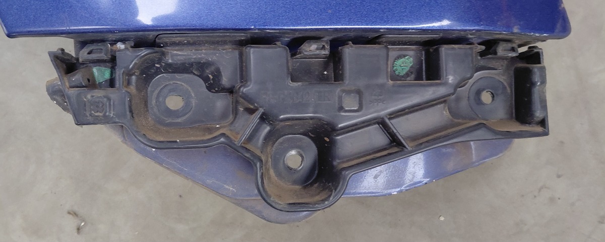 Sandero II Front Bumper Slide Right