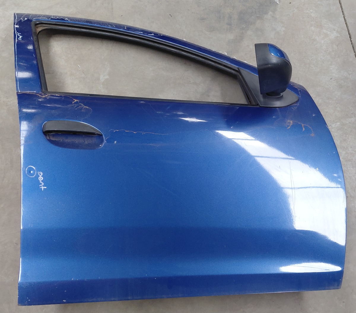 Sandero II Front Right Door (SHELL)