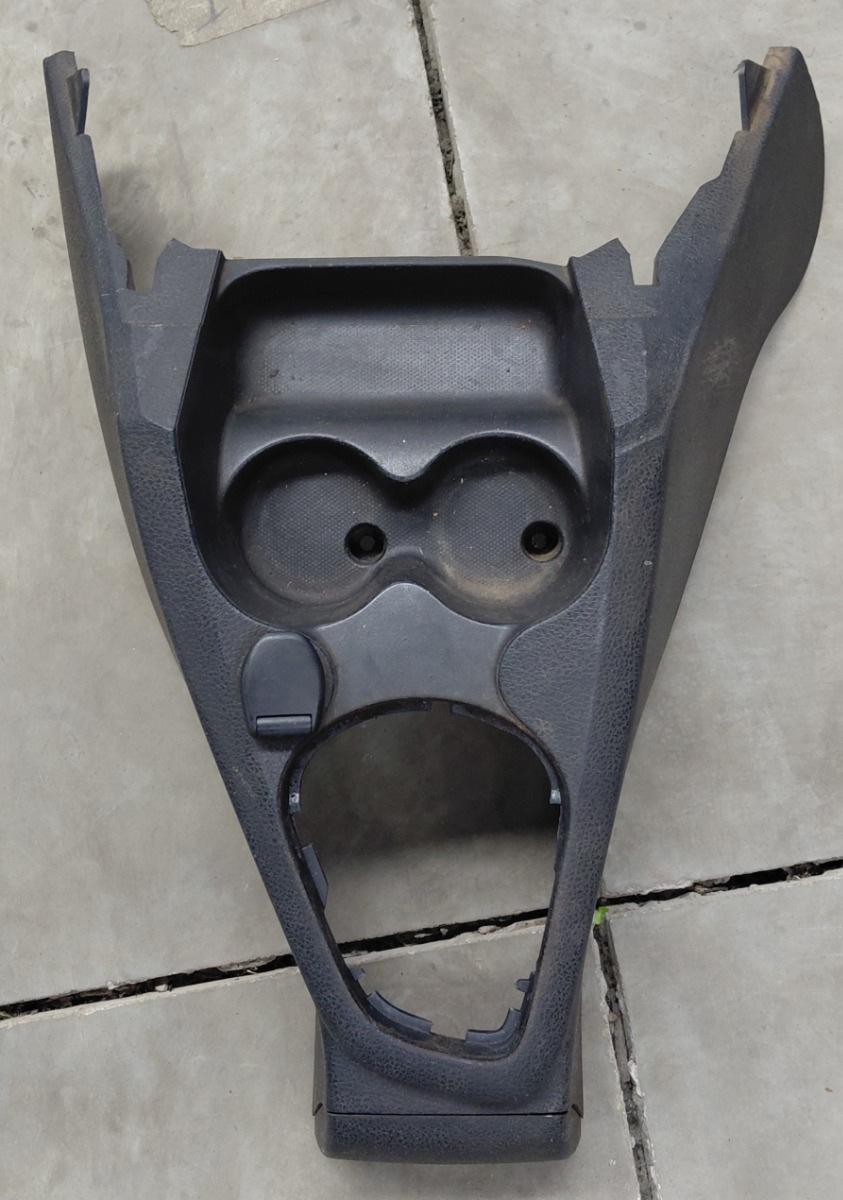 Sandero II Center Console Front