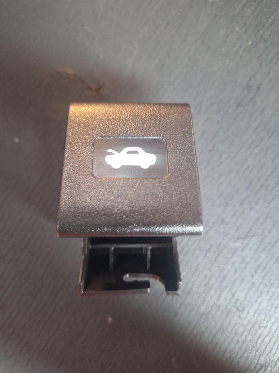 URBAN CRUISER BONNET REALES LEVER